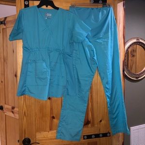 🩵🩵Maternity Turquoise Scrubs 🩵🩵